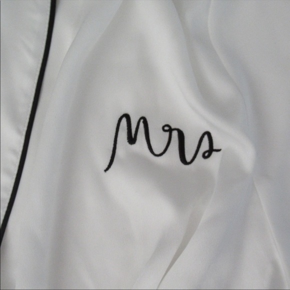 Kate Spade Mrs. Robe - Picture 3 of 4